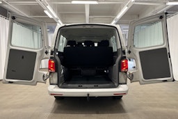 valkoinen Volkswagen Caravelle 2022 kuva 11.