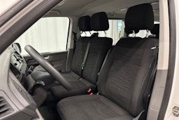 valkoinen Volkswagen Caravelle 2022 kuva 13.