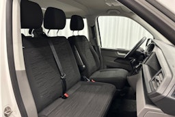 valkoinen Volkswagen Caravelle 2022 kuva 14.