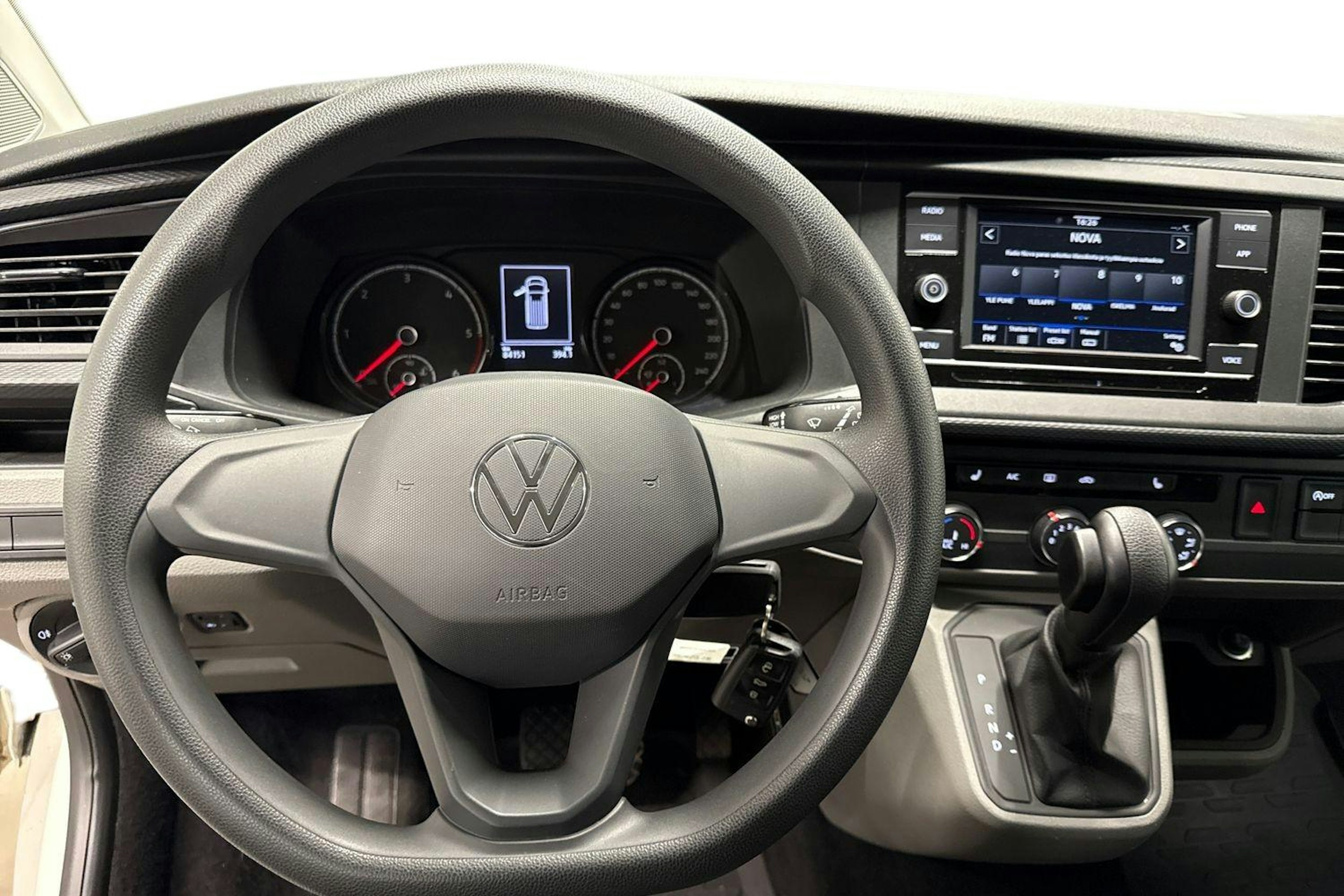 valkoinen Volkswagen Caravelle 2022 kuva 7.