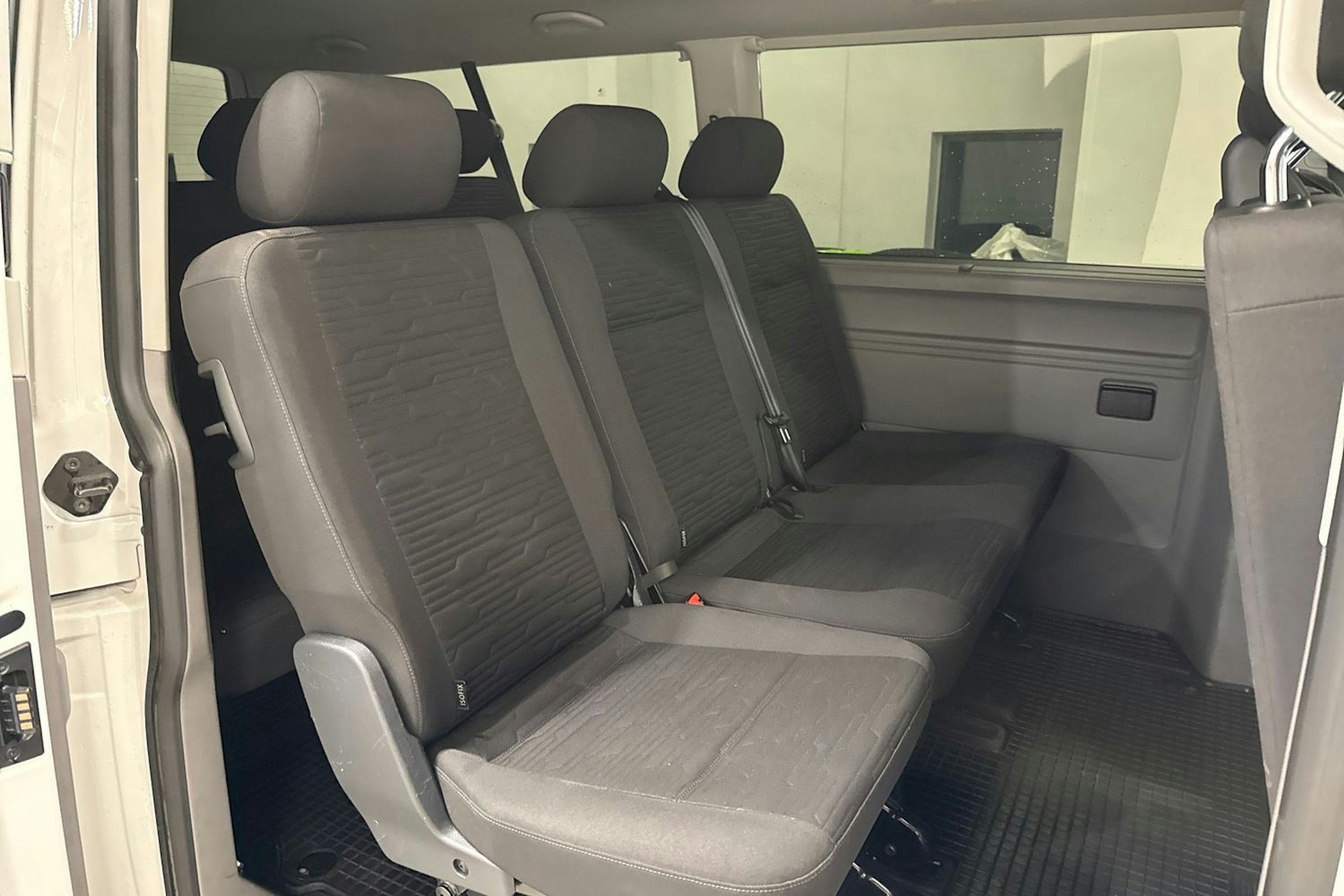 valkoinen Volkswagen Caravelle 2022 kuva 10.