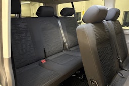 valkoinen Volkswagen Caravelle 2022 kuva 11.