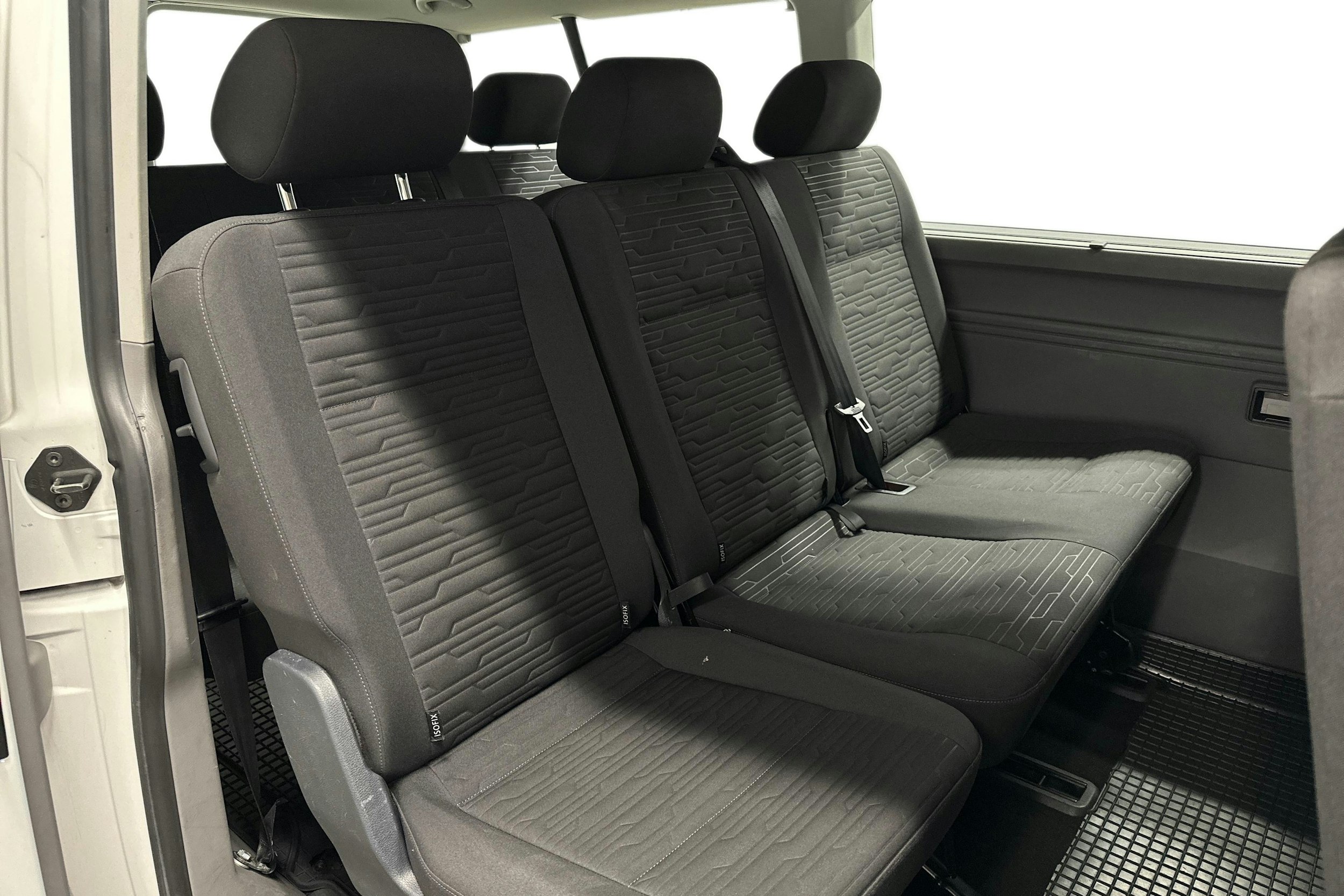 valkoinen Volkswagen Caravelle 2022 kuva 8.