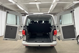 valkoinen Volkswagen Caravelle 2022 kuva 11.