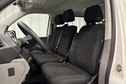 valkoinen Volkswagen Caravelle 2022 kuva 13.