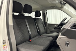 valkoinen Volkswagen Caravelle 2022 kuva 14.