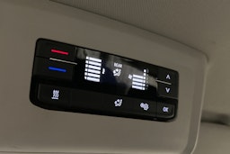 valkoinen Volkswagen Caravelle 2022 kuva 21.