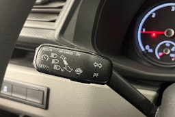 valkoinen Volkswagen Caravelle 2022 kuva 24.