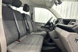 valkoinen Volkswagen Caravelle 2022 kuva 10.