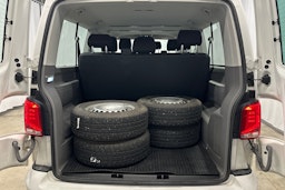 valkoinen Volkswagen Caravelle 2022 kuva 11.