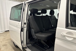 valkoinen Volkswagen Caravelle 2022 kuva 12.
