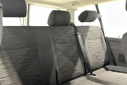 valkoinen Volkswagen Caravelle 2022 kuva 13.