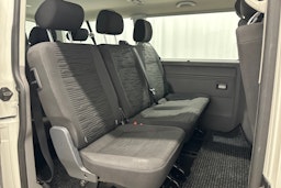 valkoinen Volkswagen Caravelle 2022 kuva 14.