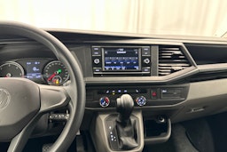 valkoinen Volkswagen Caravelle 2022 kuva 18.