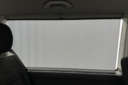 valkoinen Volkswagen Caravelle 2022 kuva 26.