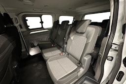 valkoinen Volkswagen Caravelle 2025 kuva 11.