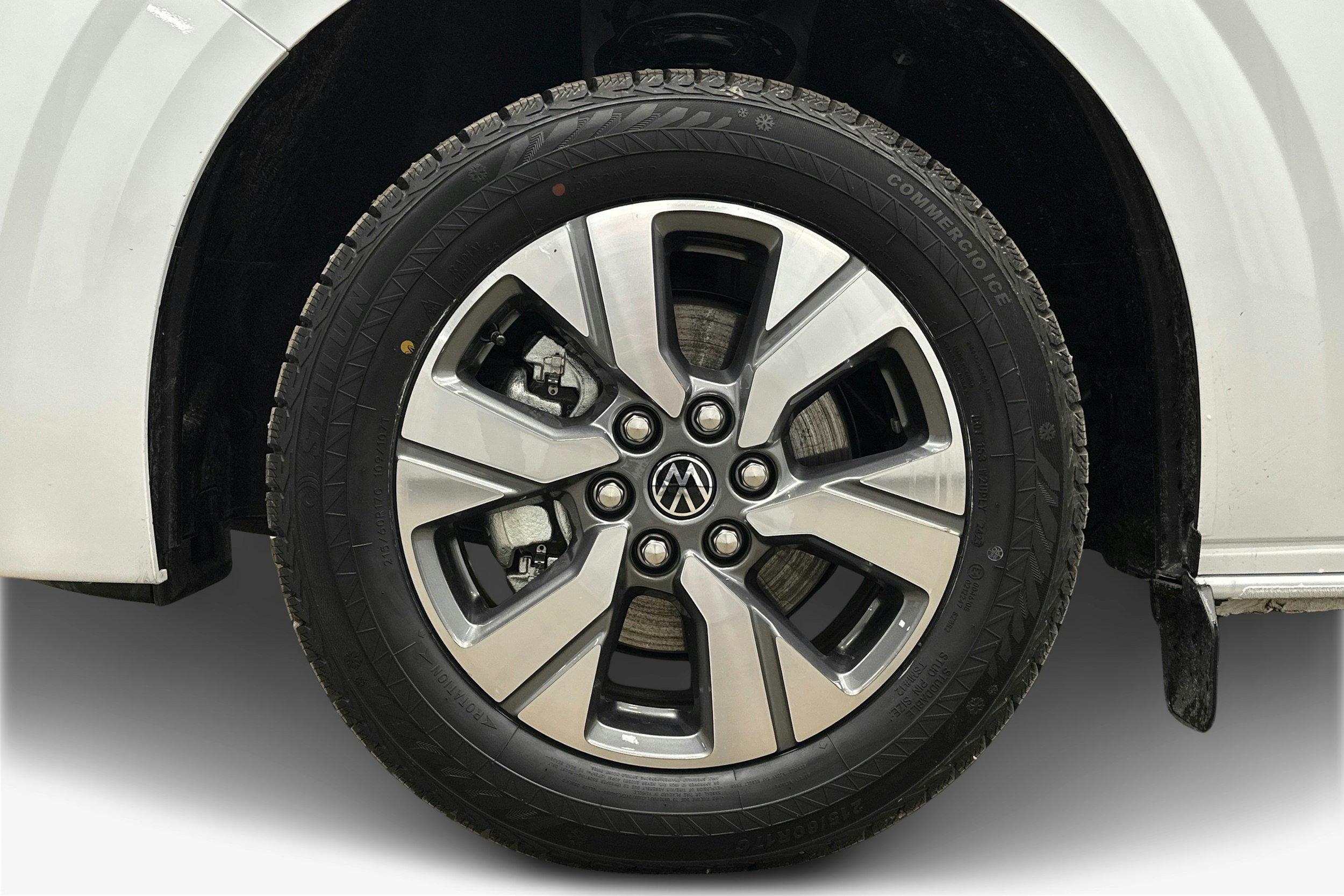 valkoinen Volkswagen Caravelle 2025 kuva 12.