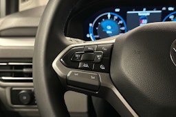 valkoinen Volkswagen Caravelle 2025 kuva 15.