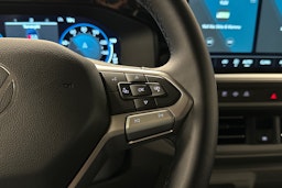 valkoinen Volkswagen Caravelle 2025 kuva 16.