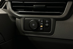 valkoinen Volkswagen Caravelle 2025 kuva 18.