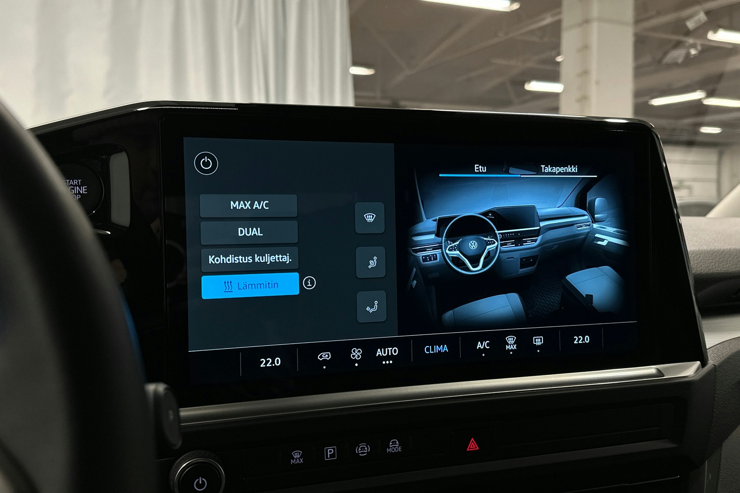 valkoinen Volkswagen Caravelle 2025 kuva 20.