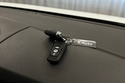 valkoinen Volkswagen Caravelle 2025 kuva 28.