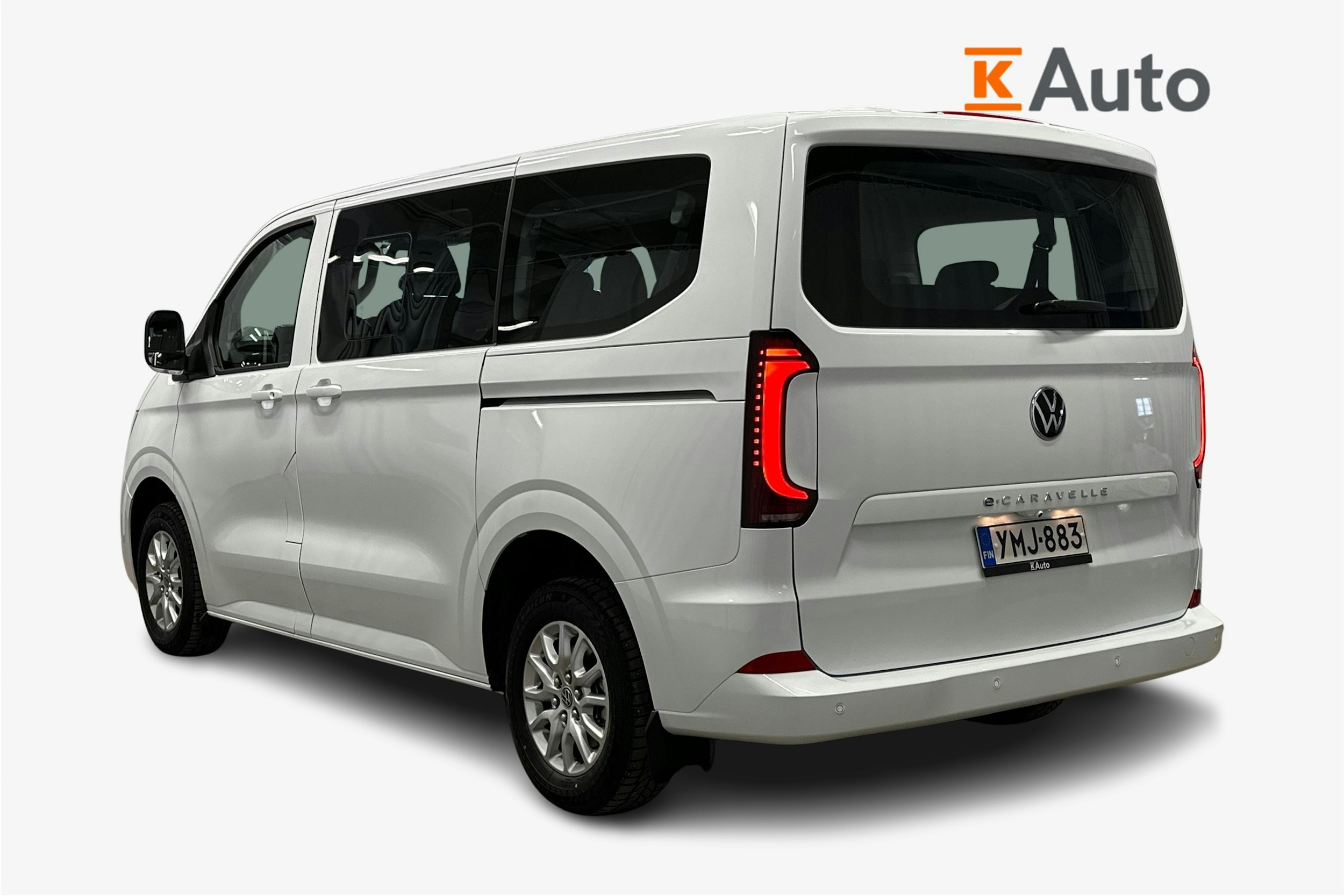 valkoinen Volkswagen Caravelle 2025 kuva 3.