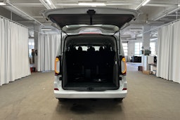 valkoinen Volkswagen Caravelle 2025 kuva 15.