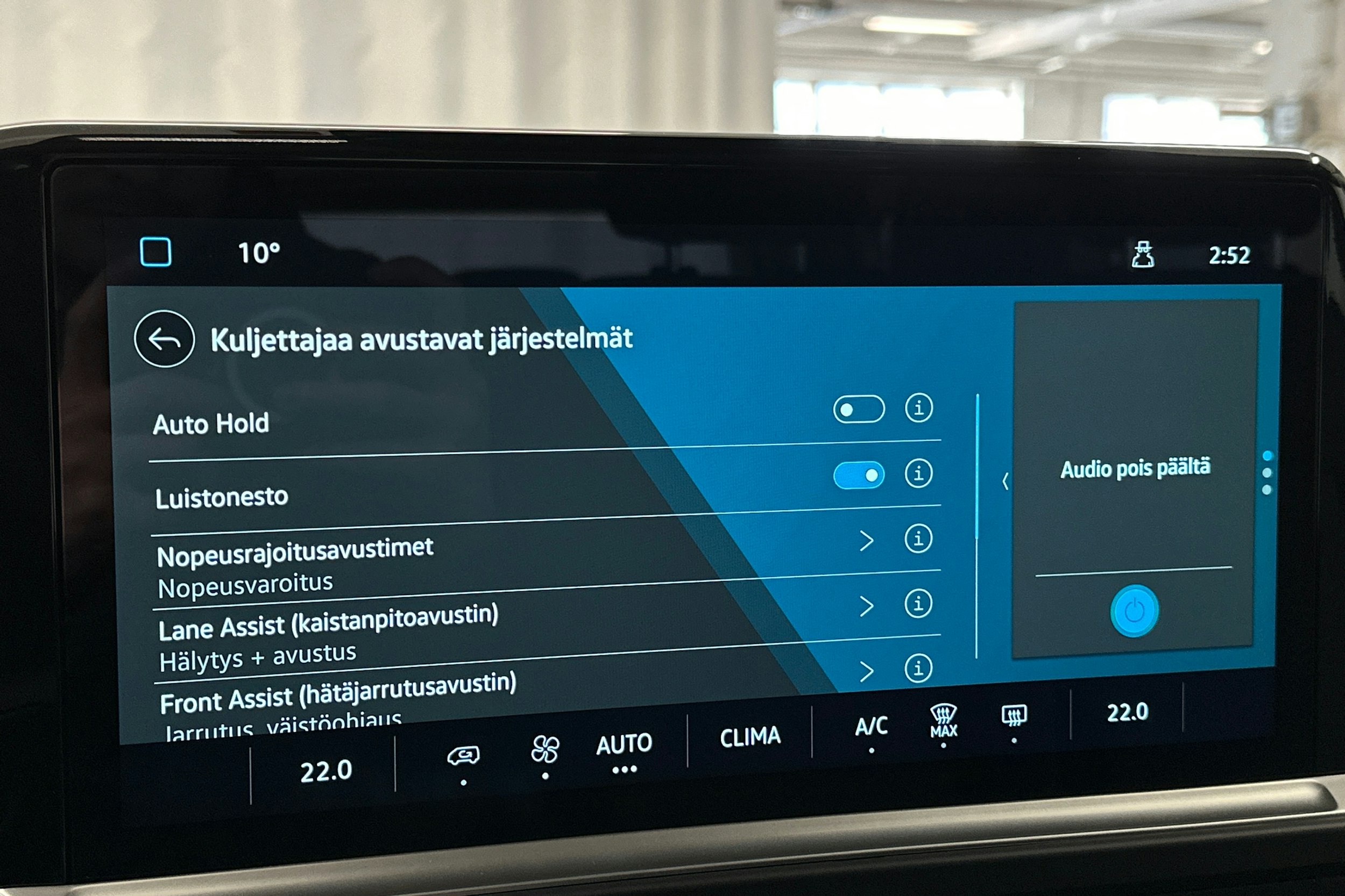 valkoinen Volkswagen Caravelle 2025 kuva 25.