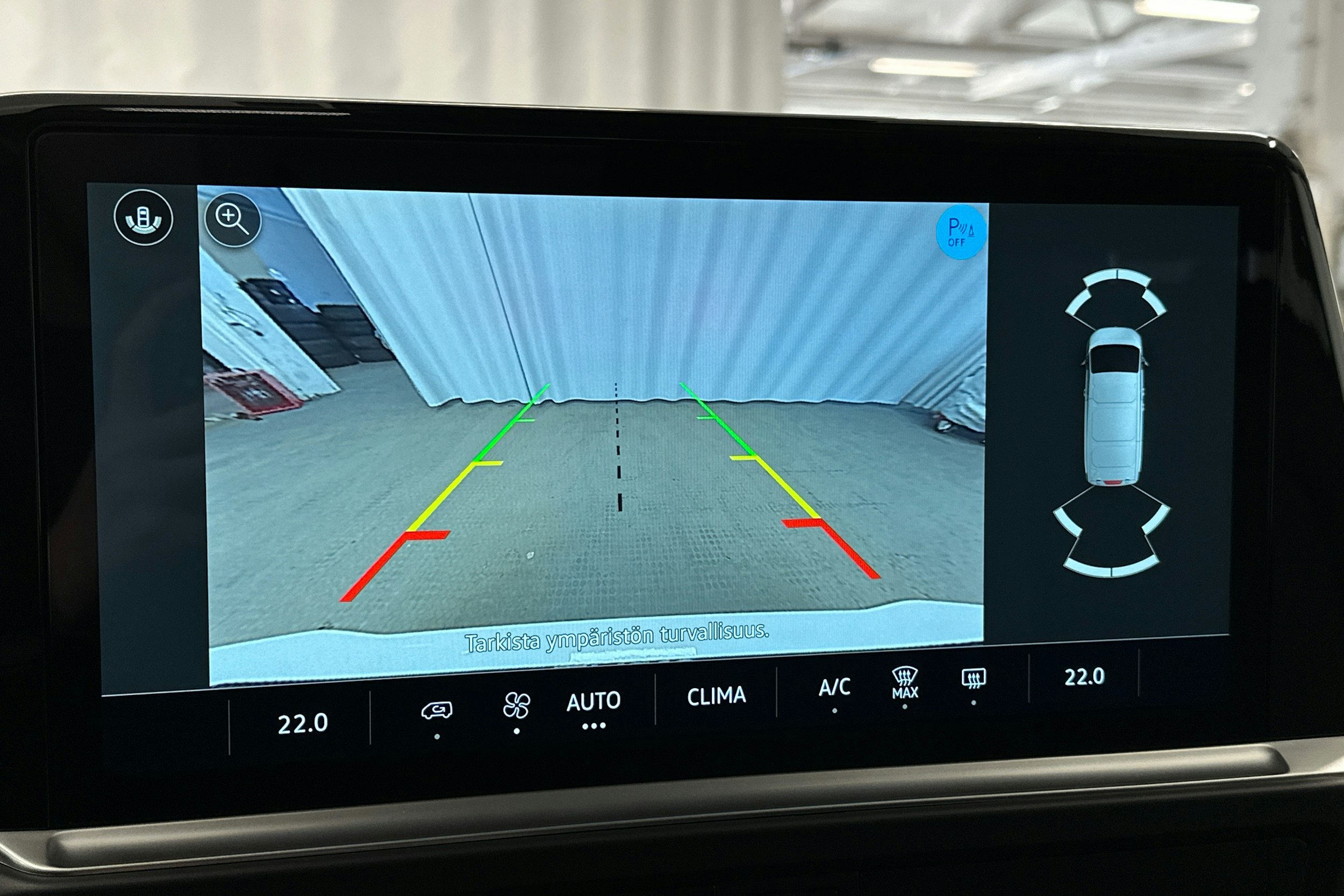 valkoinen Volkswagen Caravelle 2025 kuva 28.