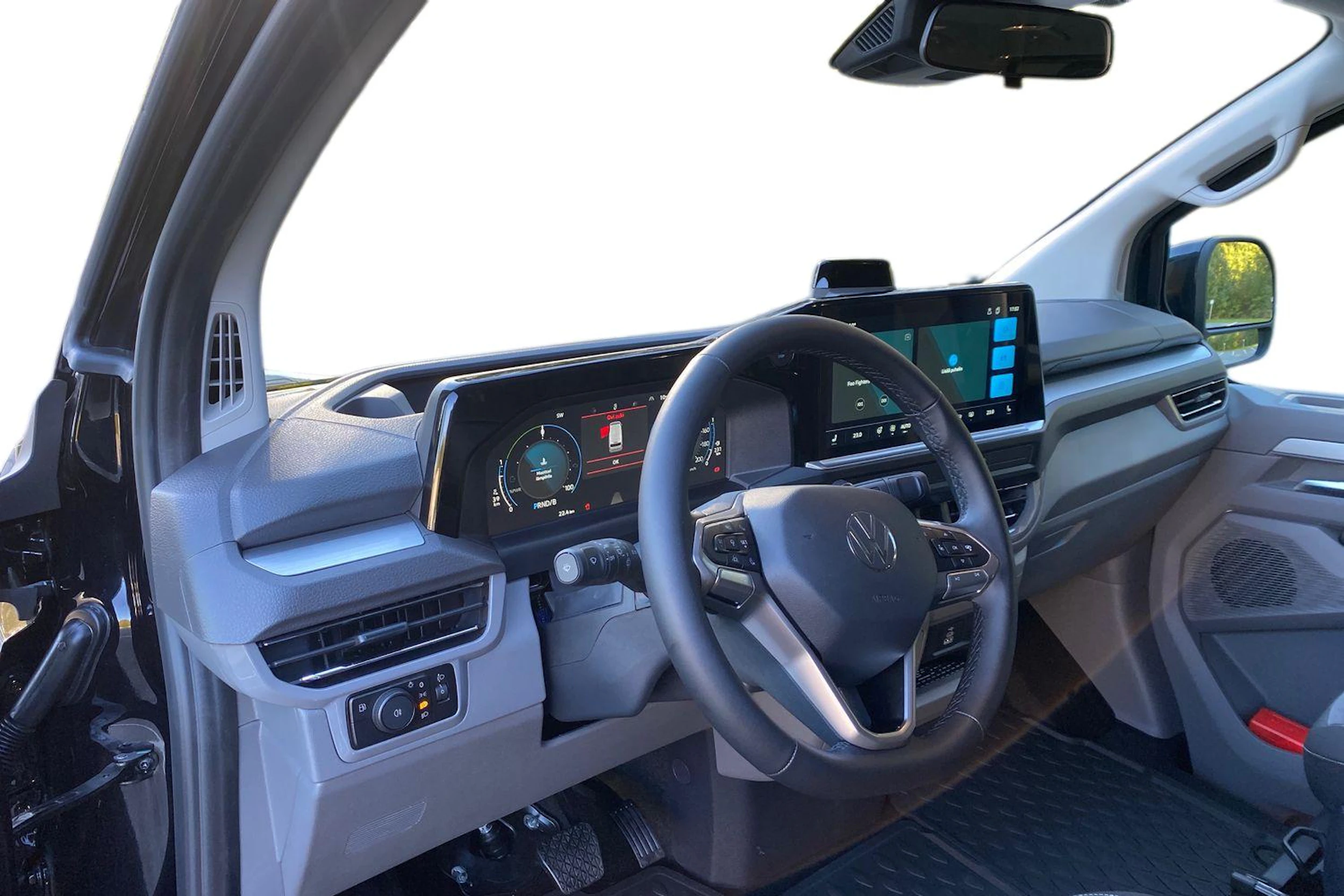 musta Volkswagen Caravelle 2026 kuva 8.