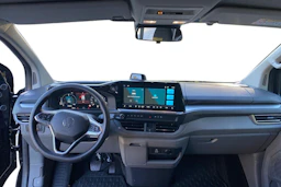 musta Volkswagen Caravelle 2026 kuva 9.