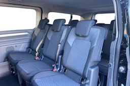 musta Volkswagen Caravelle 2026 kuva 11.