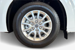 valkoinen Volkswagen Caravelle 2026 kuva 12.