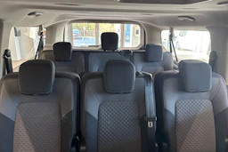 valkoinen Volkswagen Caravelle 2026 kuva 13.