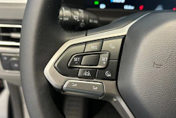 musta Volkswagen Caravelle 2026 kuva 20.