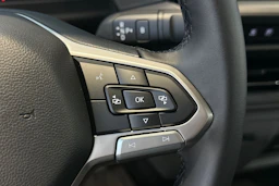 musta Volkswagen Caravelle 2026 kuva 21.