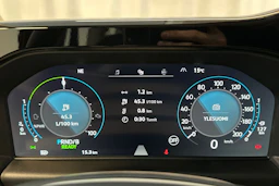 musta Volkswagen Caravelle 2026 kuva 22.