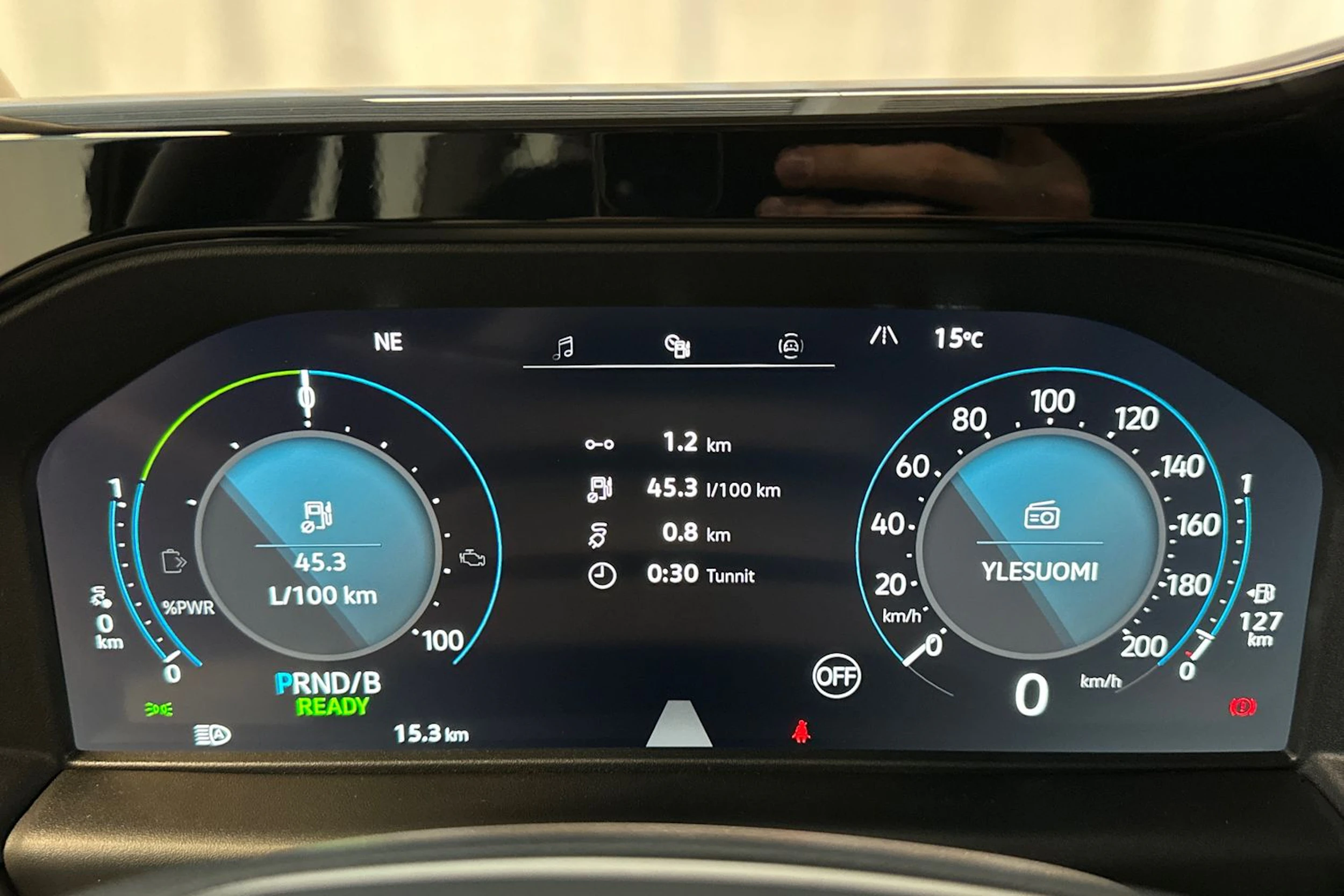 musta Volkswagen Caravelle 2026 kuva 22.
