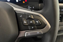 musta Volkswagen Caravelle 2026 kuva 13.