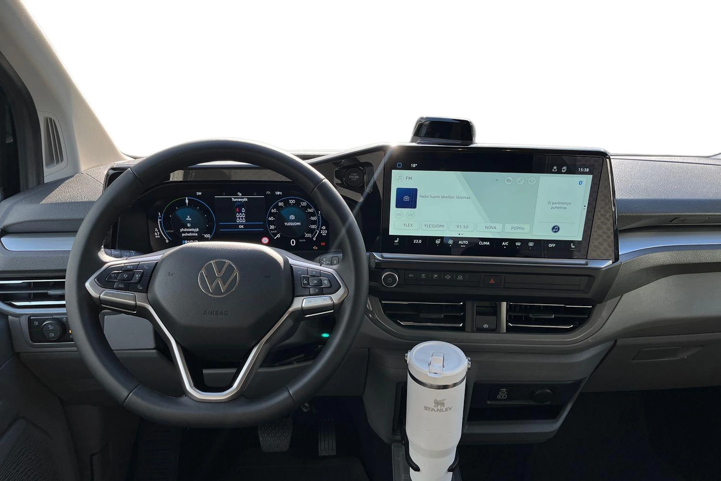 musta Volkswagen Caravelle 2026 kuva 9.