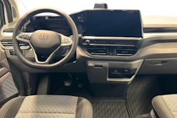 valkoinen Volkswagen Caravelle 2026 kuva 9.