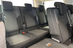 valkoinen Volkswagen Caravelle 2026 kuva 12.