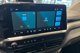valkoinen Volkswagen Caravelle 2026 kuva 19.