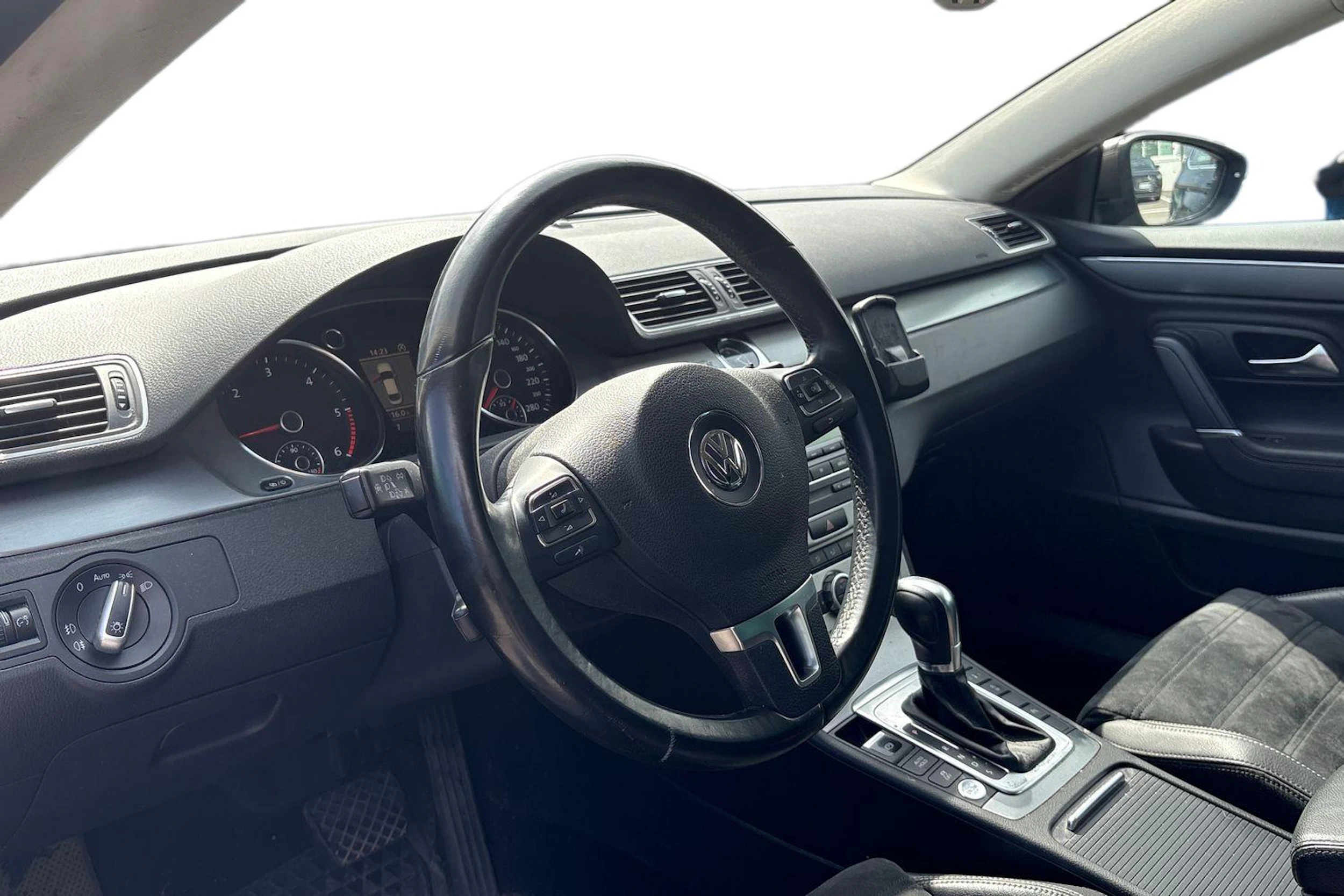 ruskea (beige) Volkswagen Passat CC 2013 kuva 3.