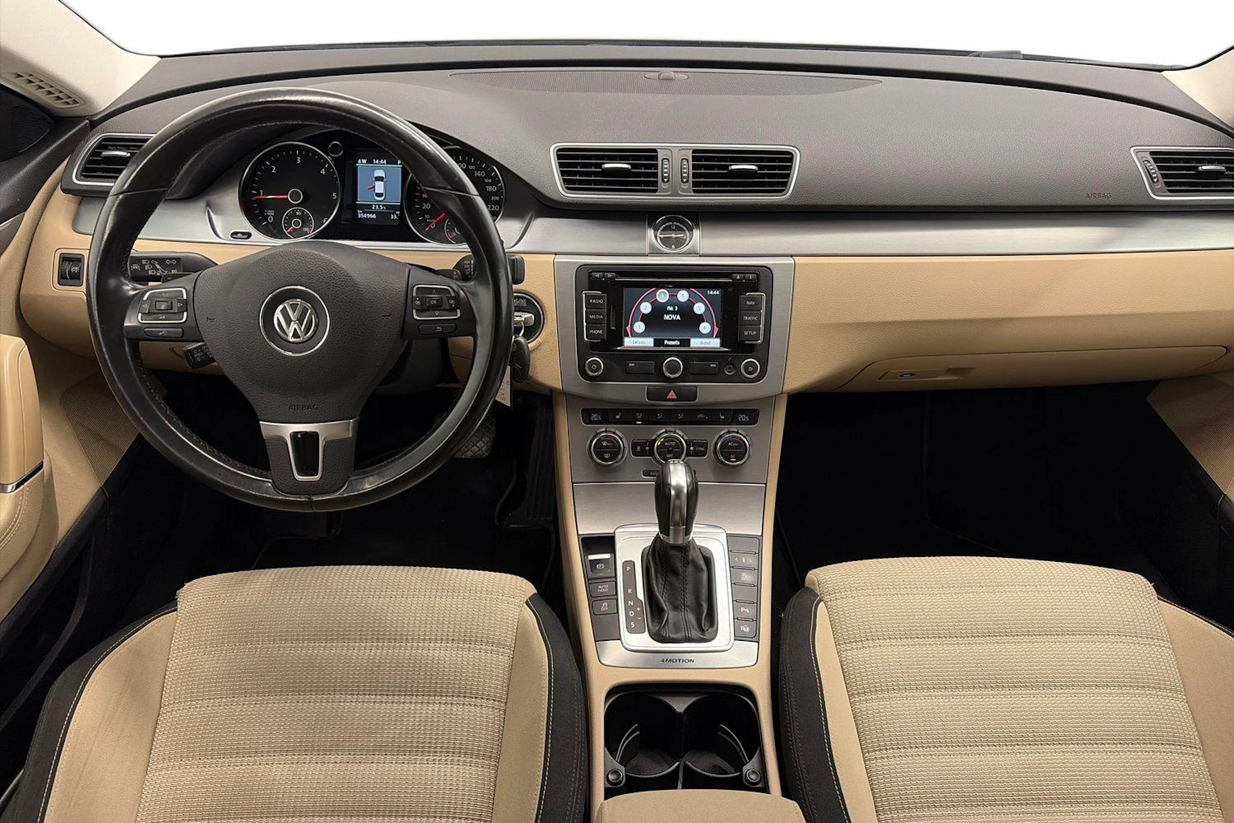 Ruskea (beige) Volkswagen CC 2012 kuva 7.