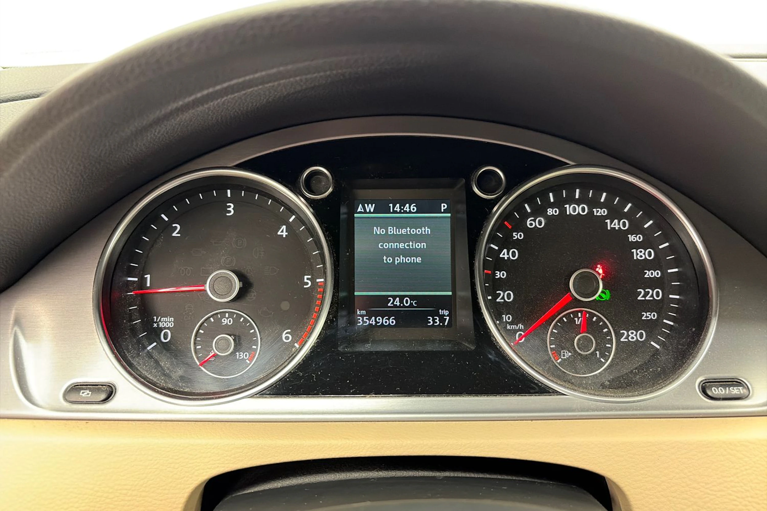 Ruskea (beige) Volkswagen CC 2012 kuva 16.