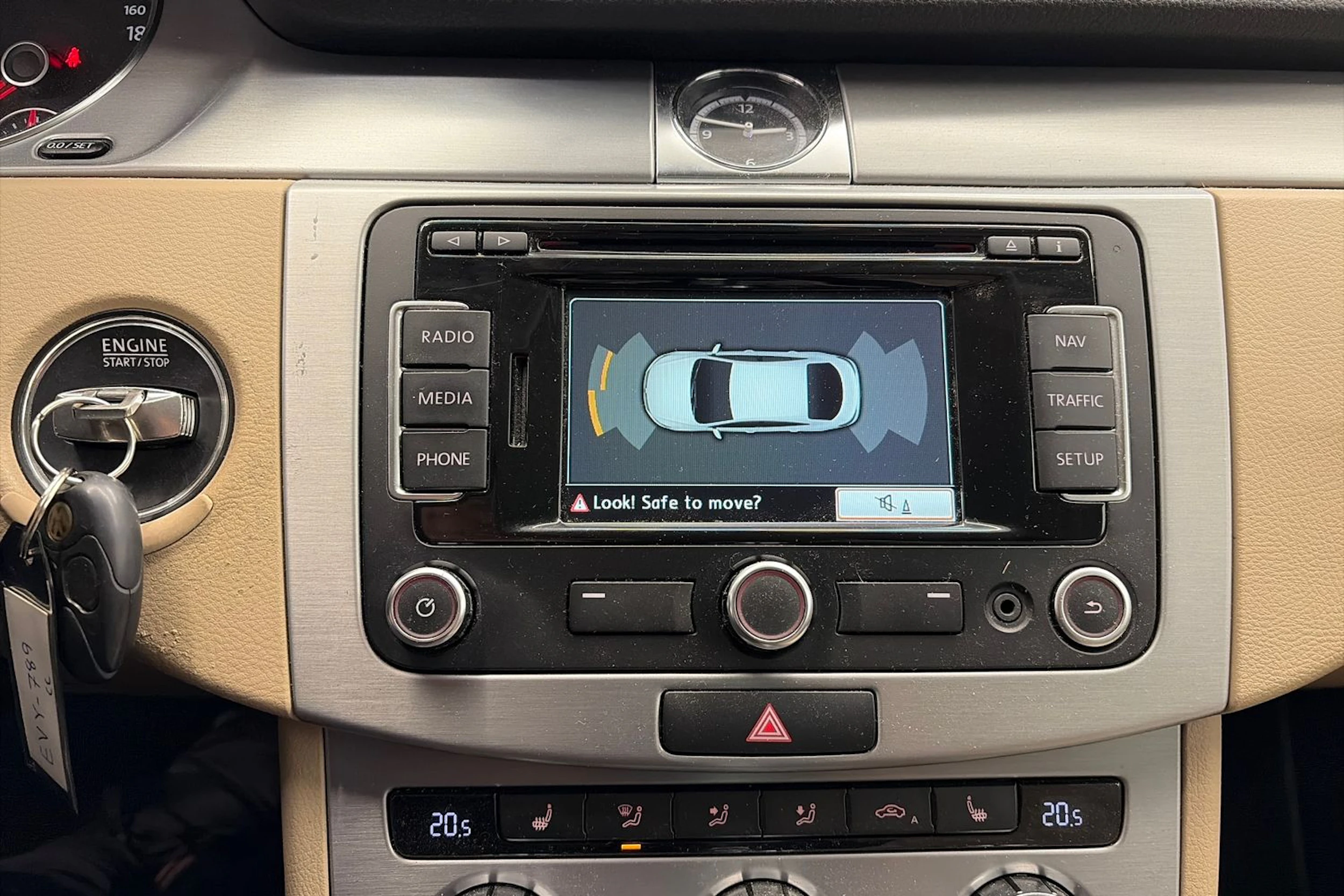 Ruskea (beige) Volkswagen CC 2012 kuva 21.