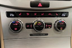 valkoinen Volkswagen CC 2013 kuva 26.