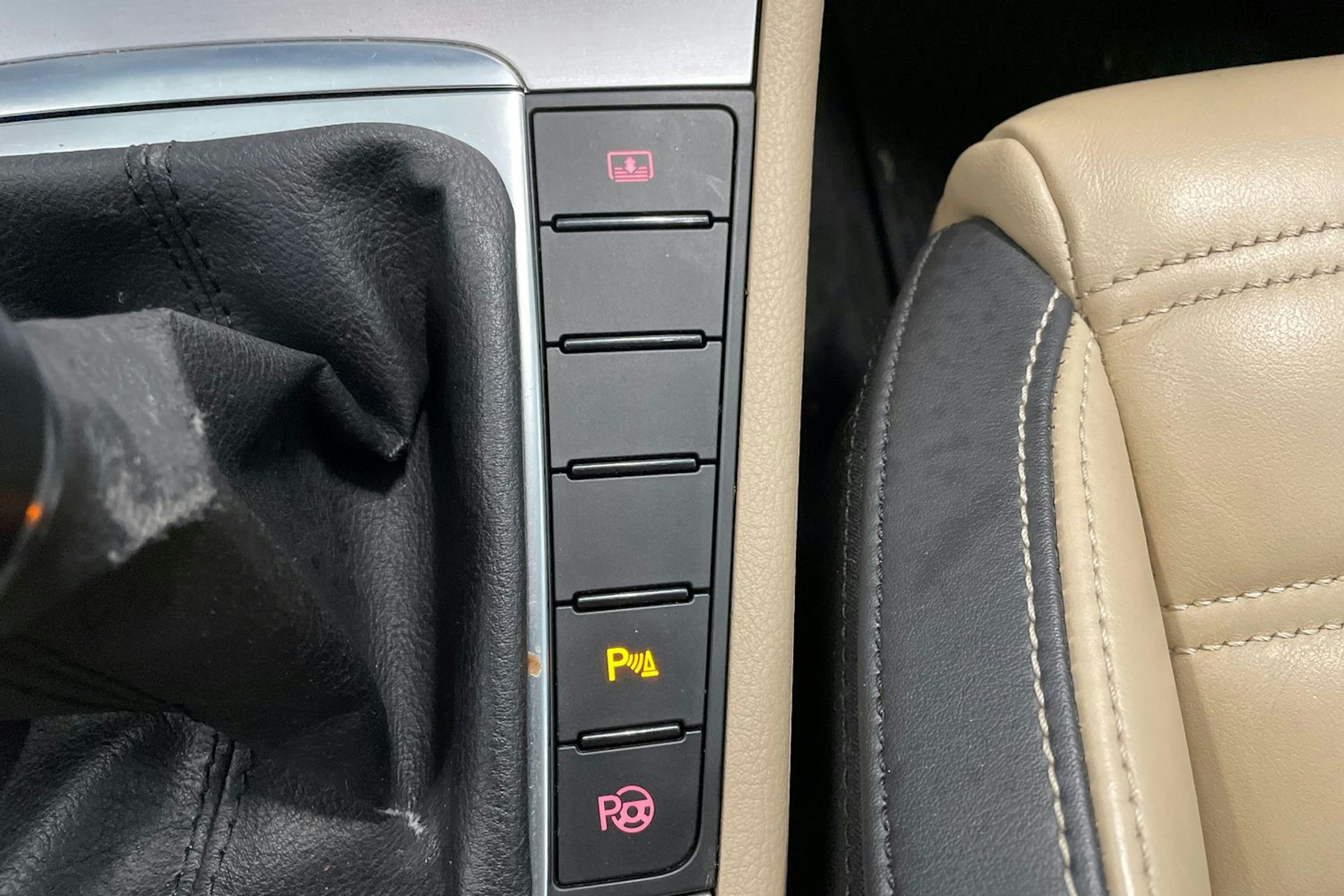 valkoinen Volkswagen CC 2013 kuva 28.